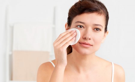 Face cleanser for sensitive skin